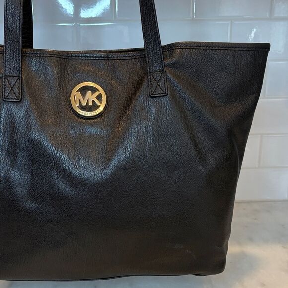 Michael Kors Bag Purse Handbag Leather Medallion Large Tote Pocketbook - Picture 3 of 16
